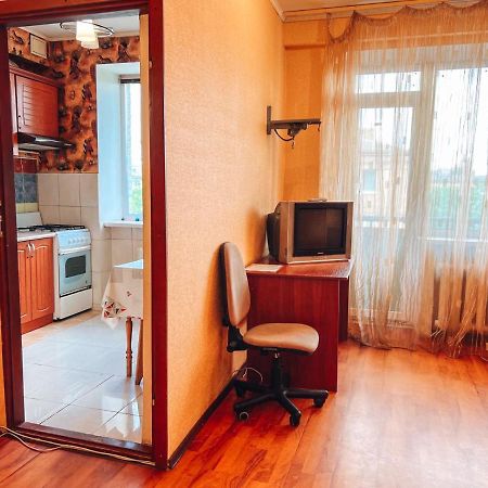 Apartment Near Metro Station Darnitsa Kiev Dış mekan fotoğraf
